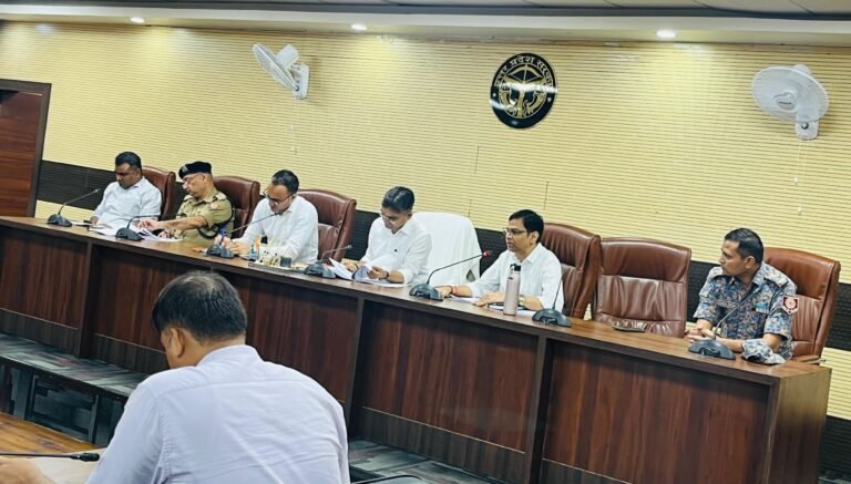 बाढ़ को लेकर प्रशासन अलर्ट, चौकियों पर शिफ्टवार ड्यूटी के निर्देश वाराणसी।