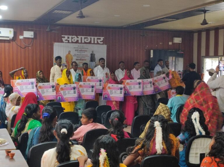 रसोइयों का मानदेय बढ़कर हुआ तीन हजार, नौगढ़ में जताई खुशी नौगढ़ (चंदौली)।