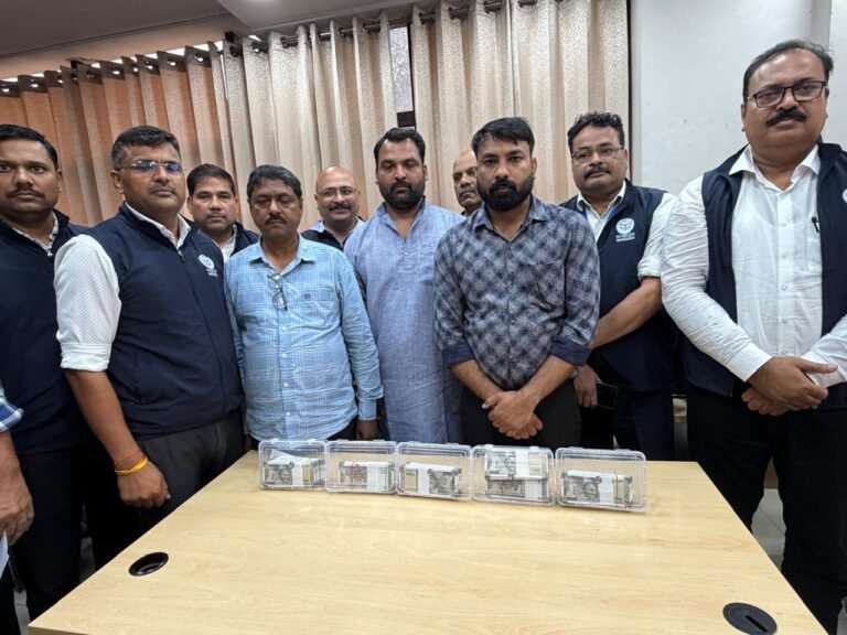 भ्रष्टाचार की दीमक और आईने से नाराज़ व्यवस्था,अवैध निर्माण, रिश्वत का जाल और जवाबदेही से भागता तंत्र,