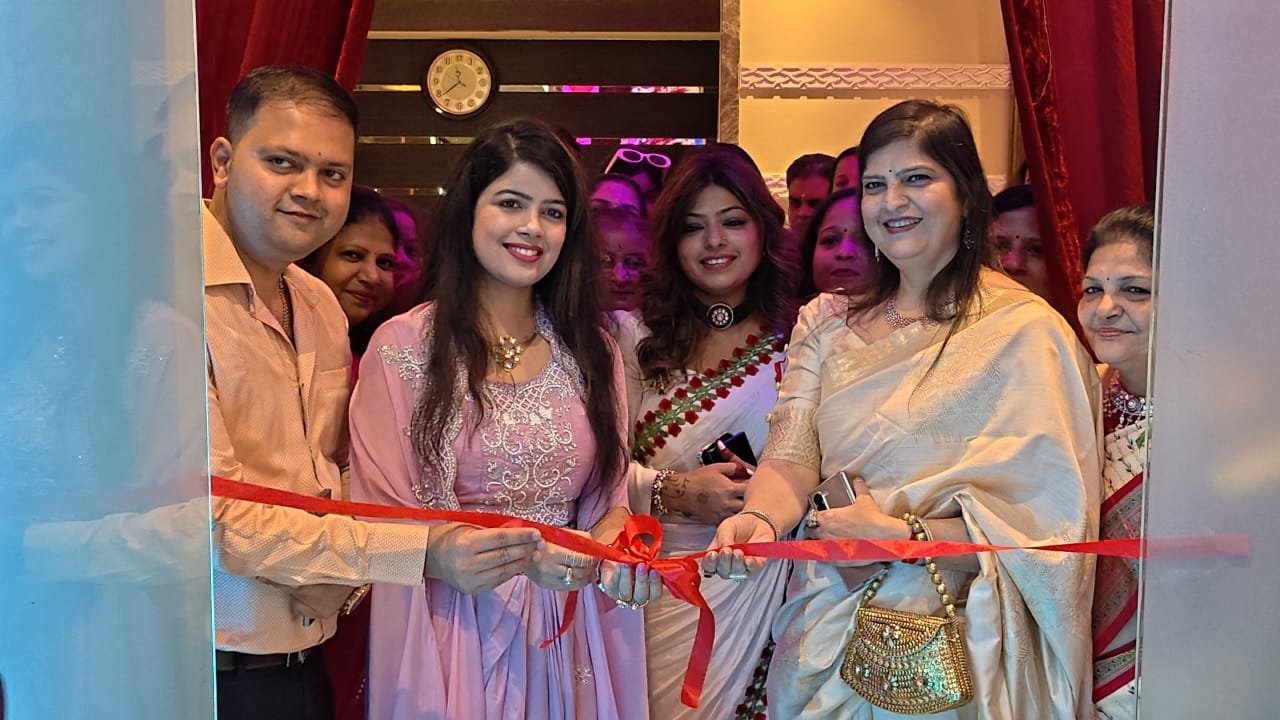 आयुषी अग्रवाल के नेतृत्व में सजा ‘बनी ठनी 4.0’, महिला उद्यमिता को मिला सशक्त मंच