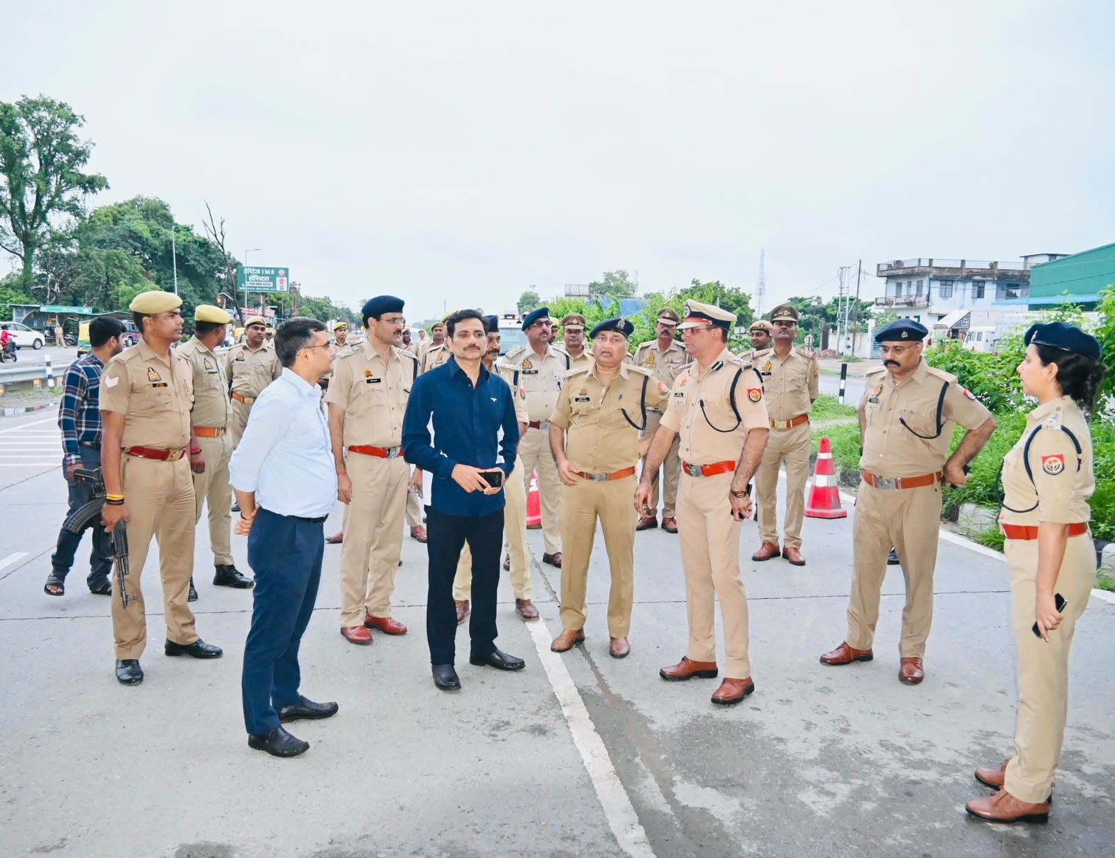 पुलिस आयुक्त व जिलाधिकारी ने कांवरिया यात्रा मार्ग का किया निरीक्षण