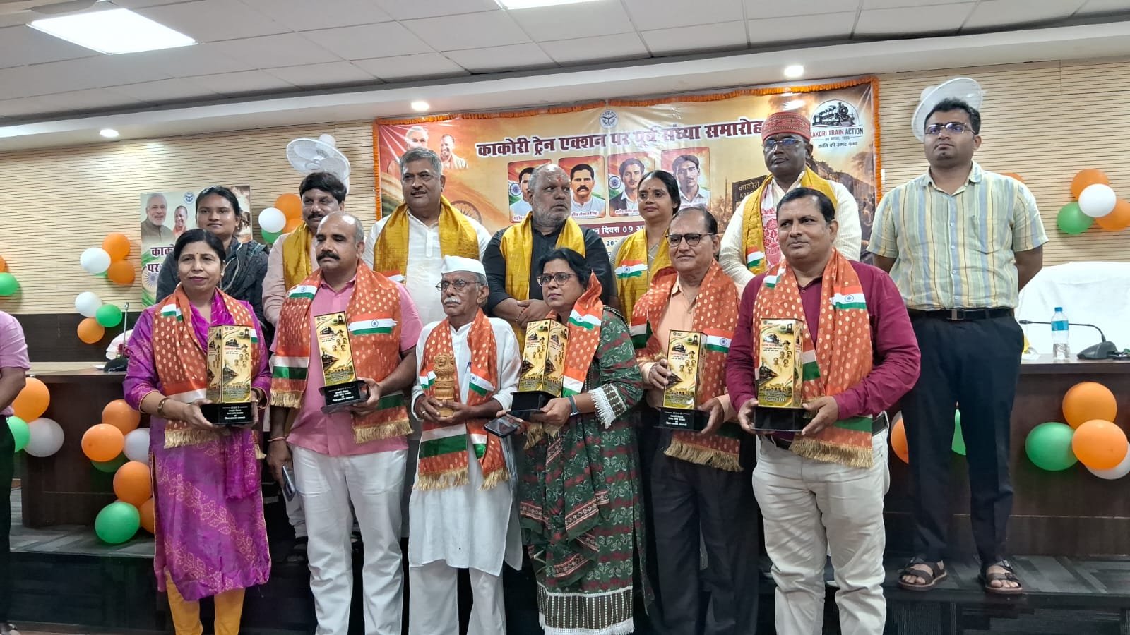 हर घर तिरंगा अभियान के अंतर्गत सर्किट हाउस में लगी ऐतिहासिक प्रदर्शनी, शहीदों के चित्रों पर पुष्पांजलि