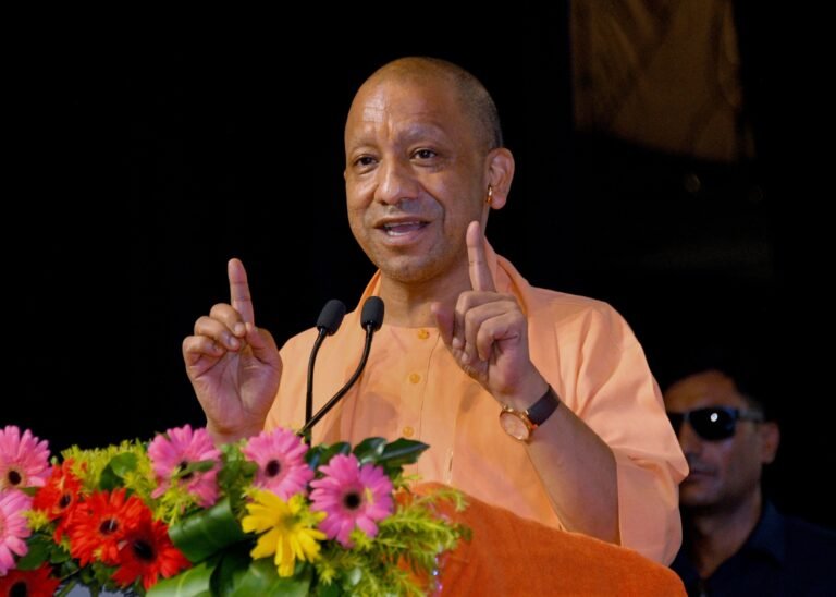 वोट बैंक के लिए समाज बांटने वालों की सिट्टी-पिट्टी गुम हो जाती माफिया के सामने: सीएम योगी