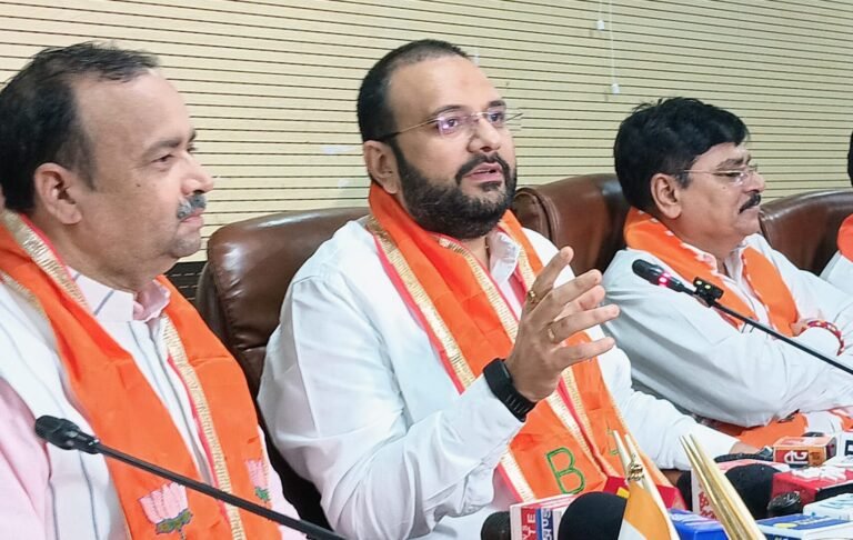 मोदी के 25 वर्षों के जनसेवा संकल्प से राष्ट्र निर्माण में जुटेगा युवा:– डॉ. हेमांग जोशी