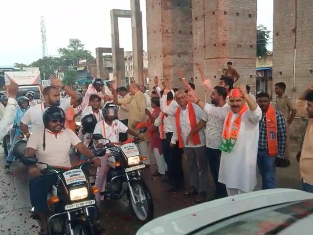 प्रधानमंत्री के जन्मदिन पर वाराणसी से वडनगर तक सेवा संकल्प बाइक यात्रा का मोहनसराय में हुआ भव्य स्वागत