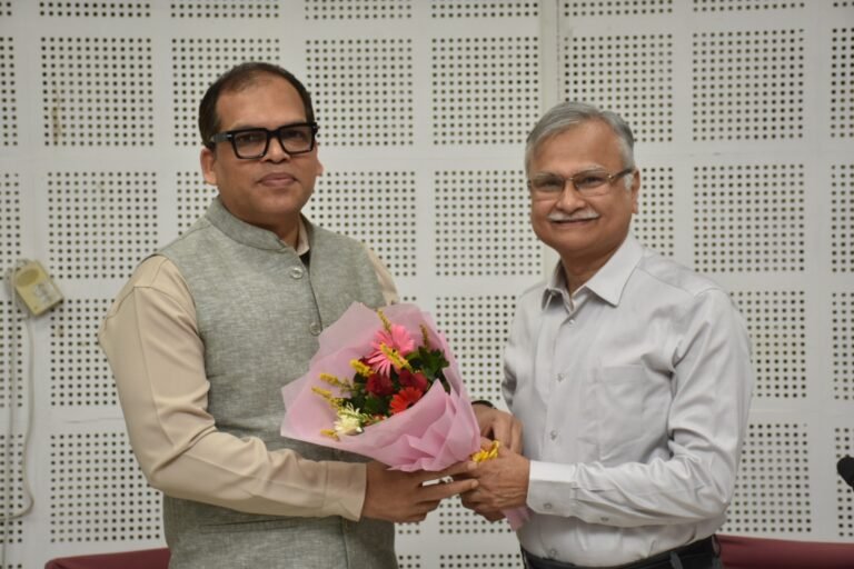 राष्ट्रीय अनुसूचित जाति आयोग के सदस्य ने बीएचयू में भ्रमण कर किया संवाद