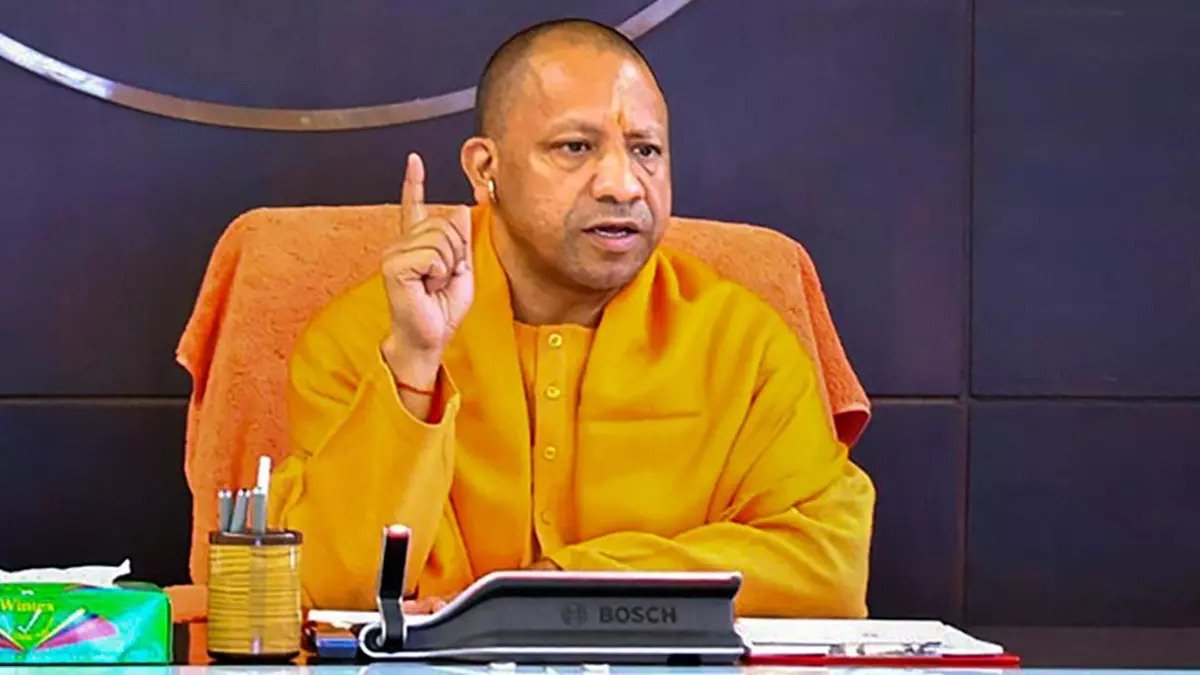 यूपी में मौसम को लेकर योगी सरकार अलर्ट, जिलाधिकारियों को विशेष सतर्कता के निर्देश