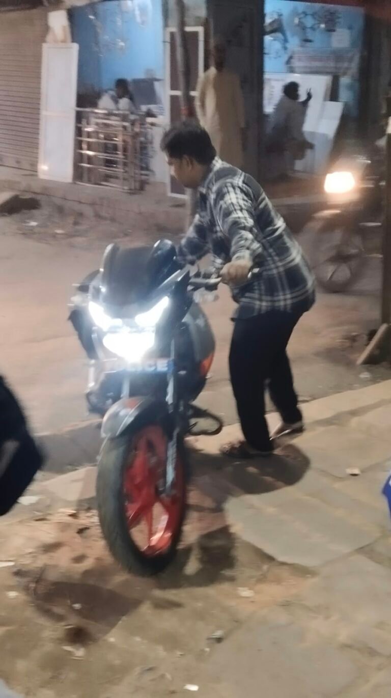 बजरडीहा पुलिस चाय व शराब के बदले देती है शातिर चोरो को पनाह