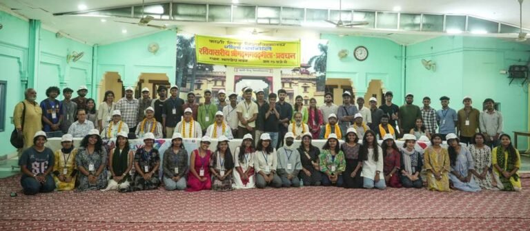 ‘एक भारत श्रेष्ठ भारत’ के तहत केरलम के दल का बीएचयू के मालवीय भवन में भव्य स्वागत; विद्यार्थियों ने पौधारोपण कर दिया पर्यावरण संरक्षण का संदेश